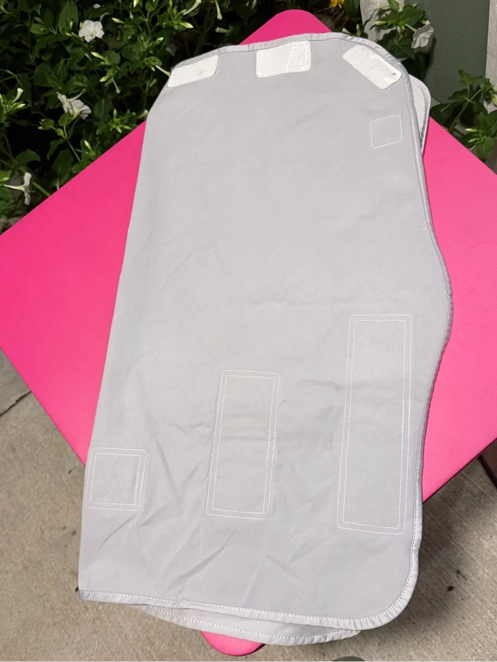 Ollie Swaddle Grey Adjustable Velcro Lightweight Easy Closure Unisex Gray Infant